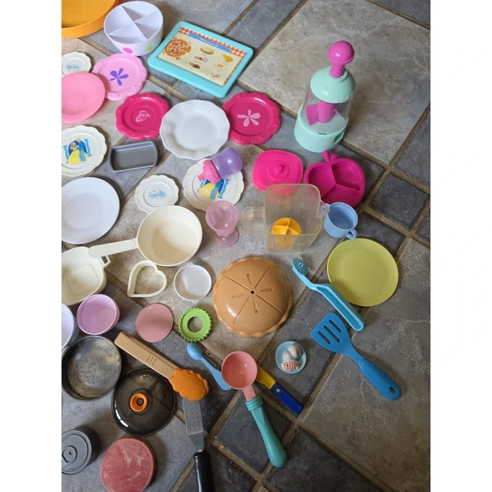 Lot of 130+  Vtg & Now Kitchenware Toys Childrens Play Dishes Pitchers Plates